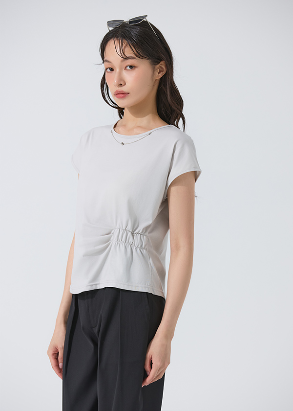 不對稱領鍊抽皺蓋袖上衣