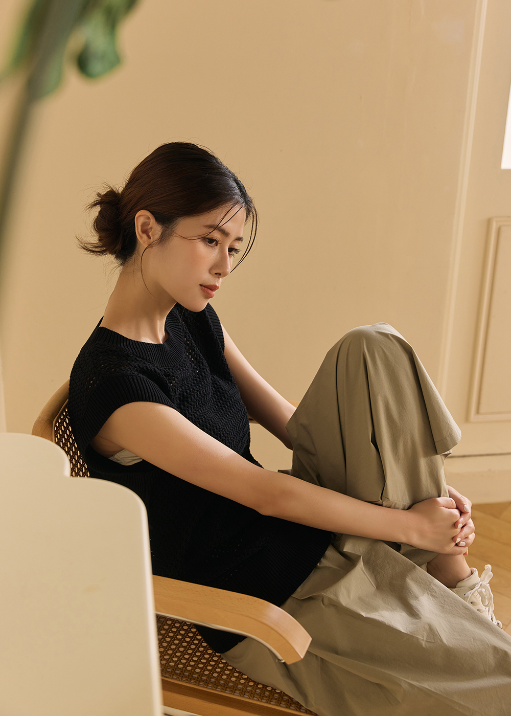 簍空洞洞圓領針織背心