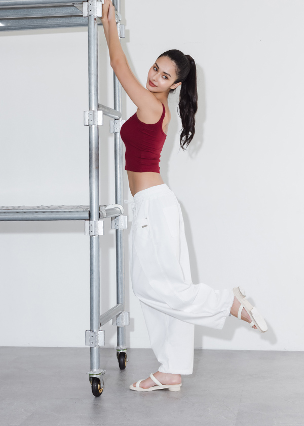 造型肩帶穩定包覆bra top背心