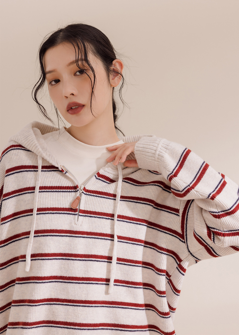 皮革拉鍊條紋連帽毛衣