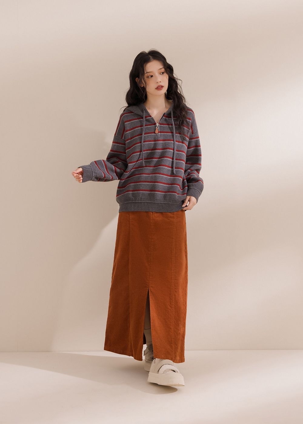 皮革拉鍊條紋連帽毛衣