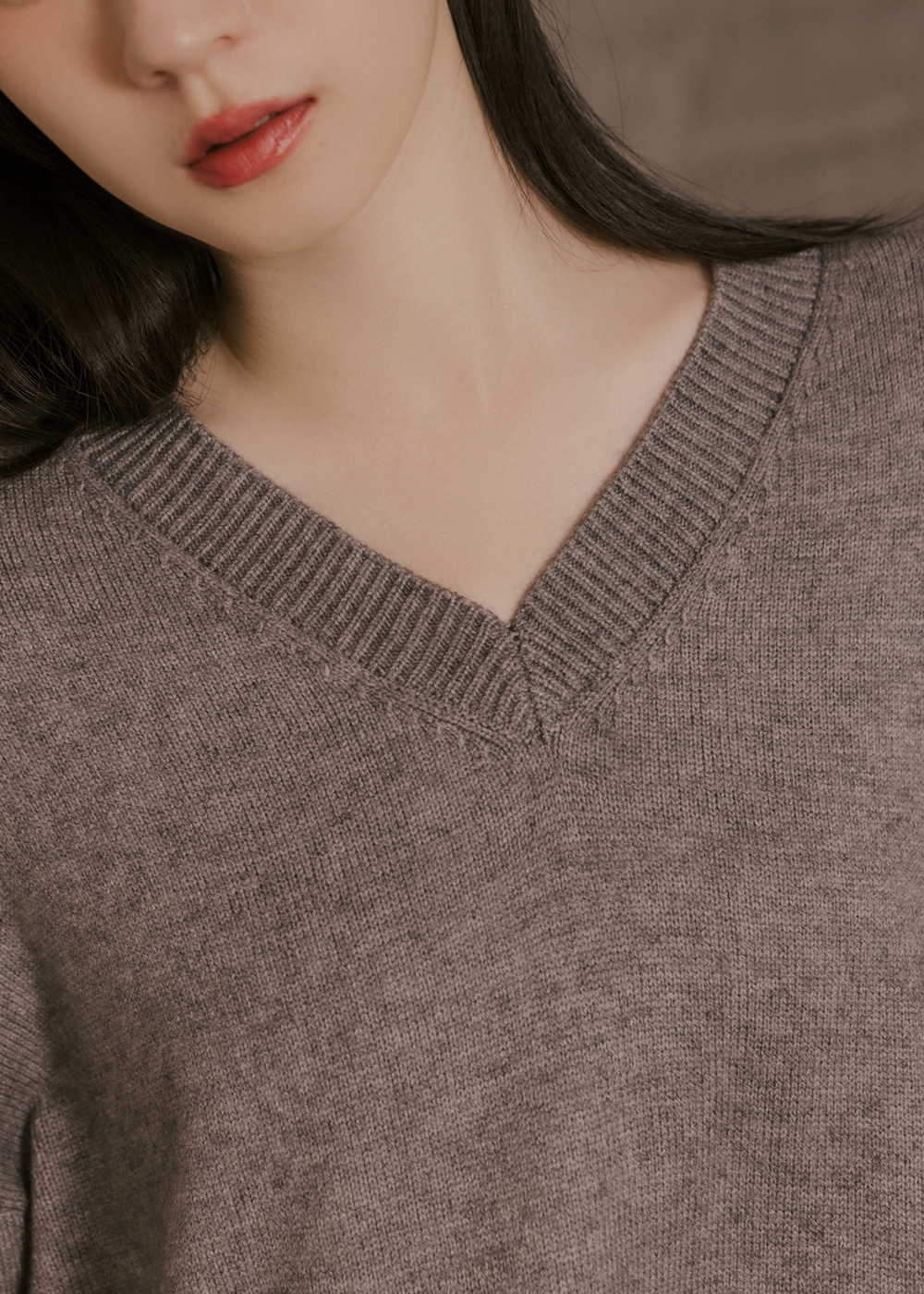 V領開衩百搭質感針織上衣