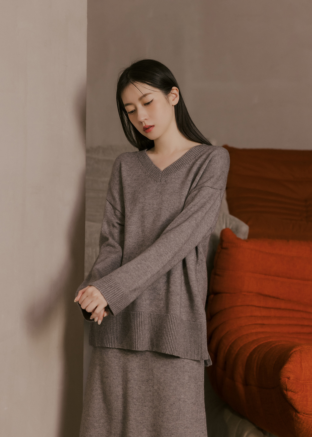 V領開衩百搭質感針織上衣