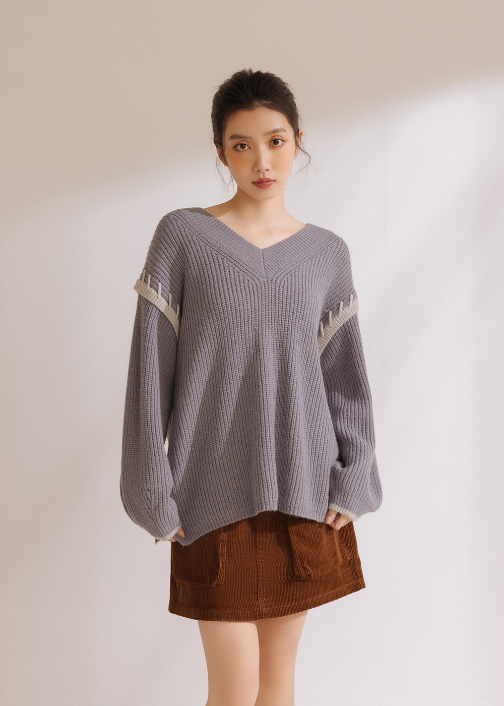 V領寬鬆針織毛衣
