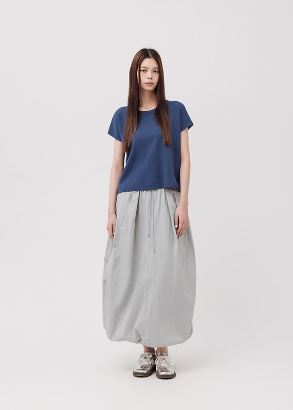 前後共穿簡約開衩針織上衣