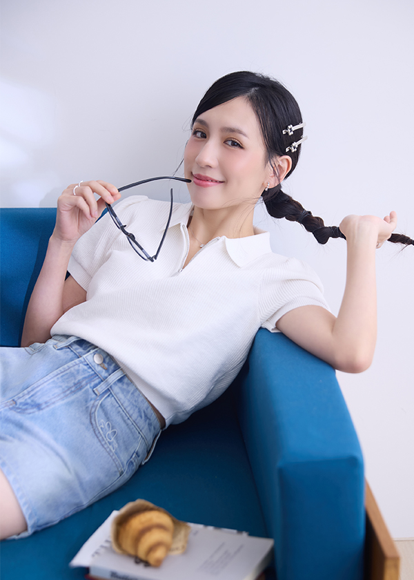 小花刺繡公主袖針織上衣