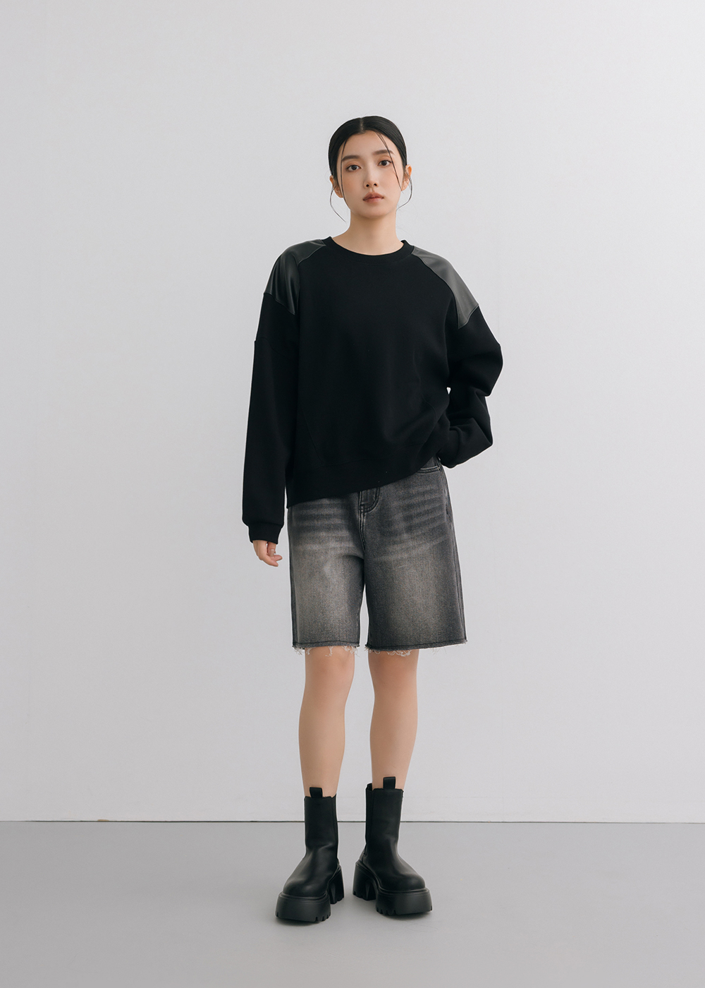 拼接皮革率性上衣