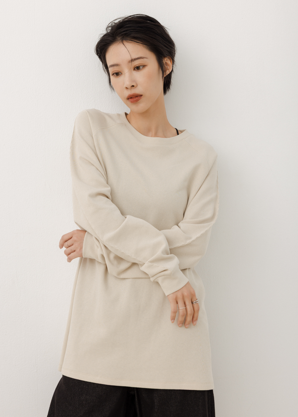 麻花扭結線條感設計上衣