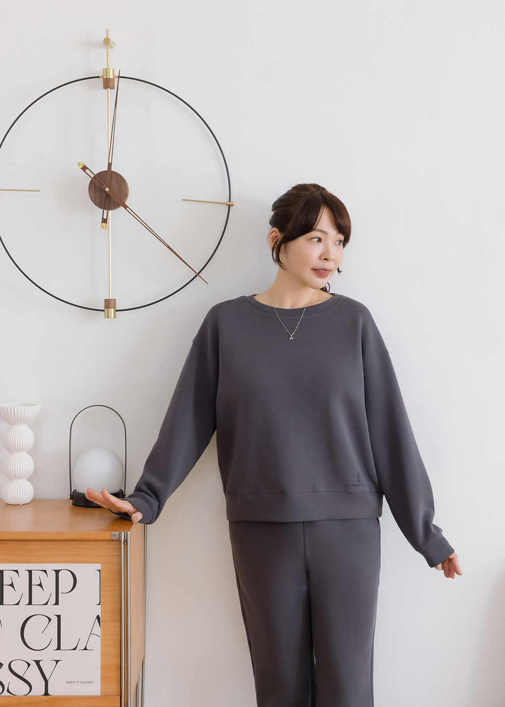 12月10號出貨-黝黝墨染書逸閑適棉T