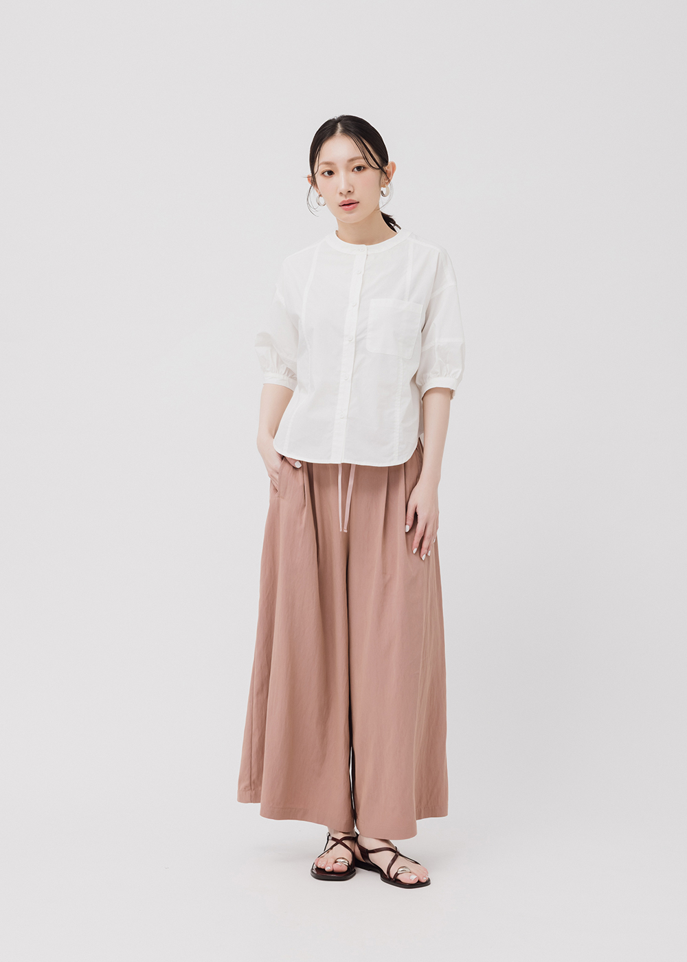 寬鬆純棉剪裁上衣