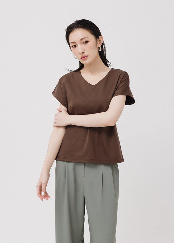 液態氨柔挺棉-俐落V領T恤