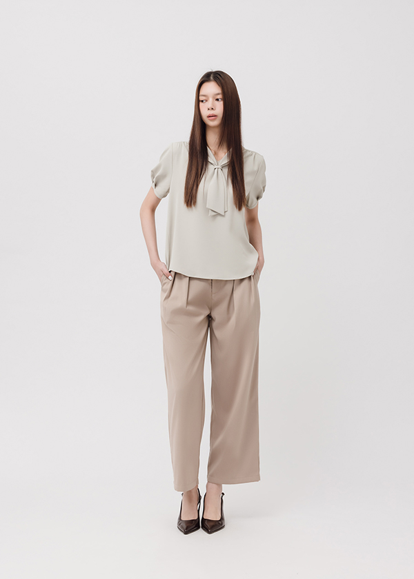 日常領巾造型上衣