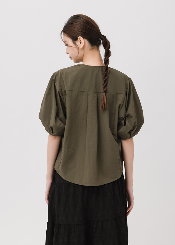 輕盈雅緻造型上衣