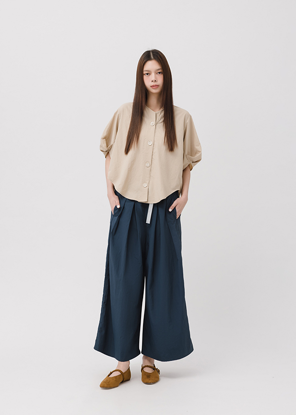 輕盈雅緻造型上衣