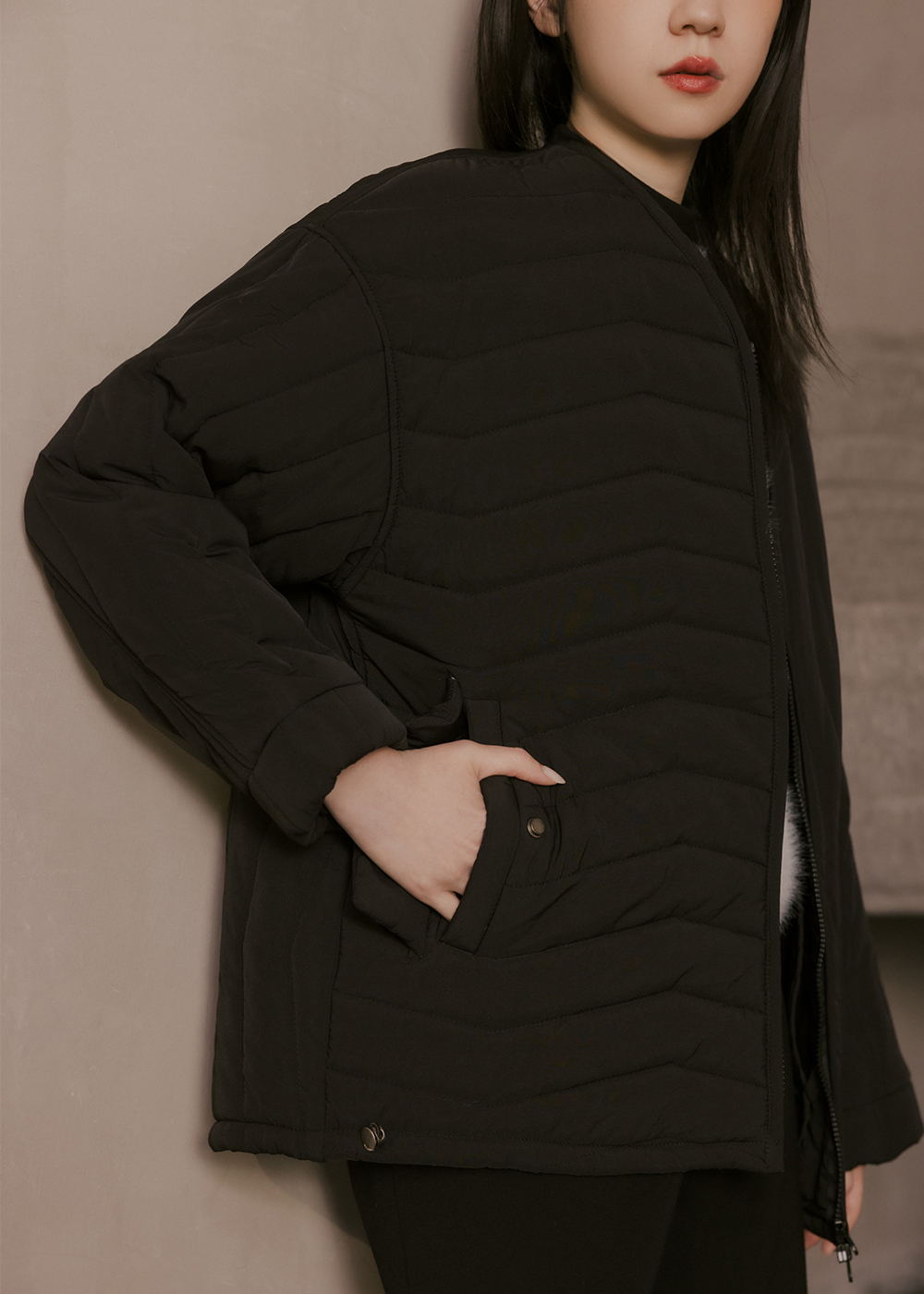 設計車線V領雙拉鍊外套