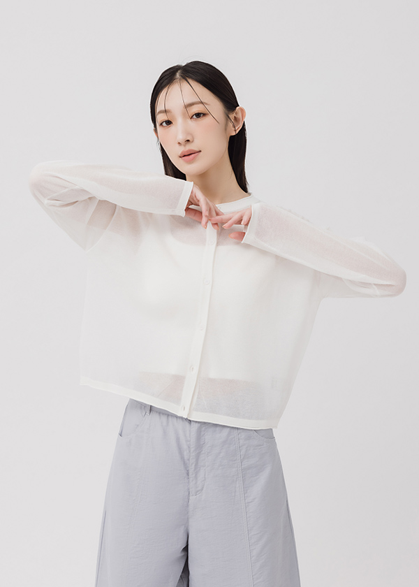 輕盈搭配針織外套