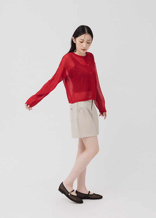 輕盈搭配針織外套