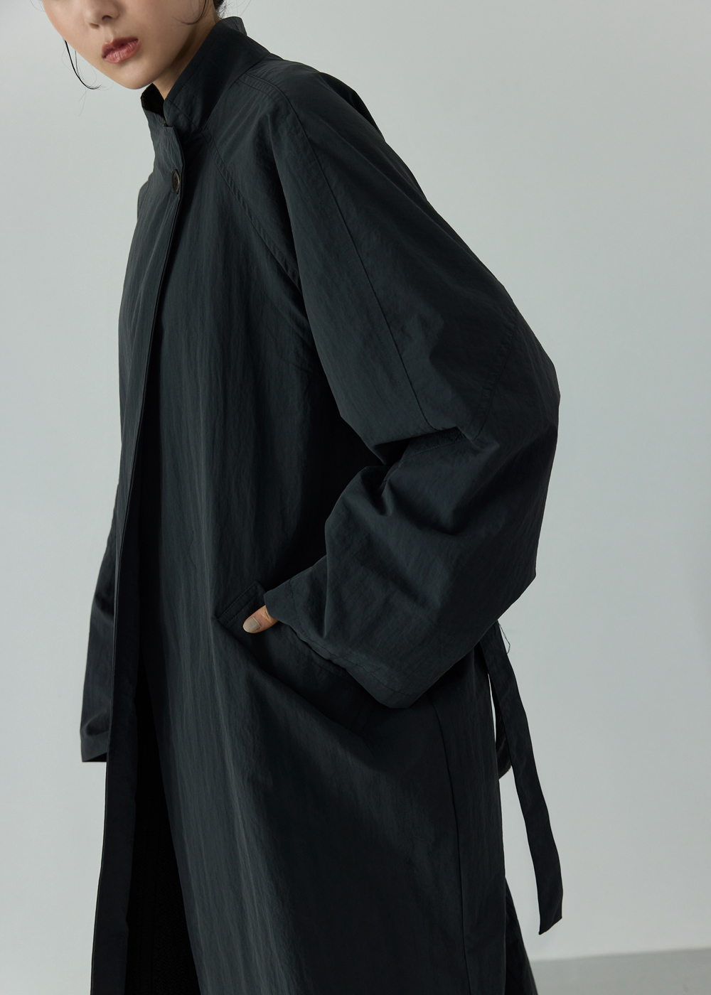 日系皺料斜釦立領繭型大衣