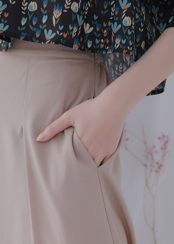 動靈光芒前折長寬褲