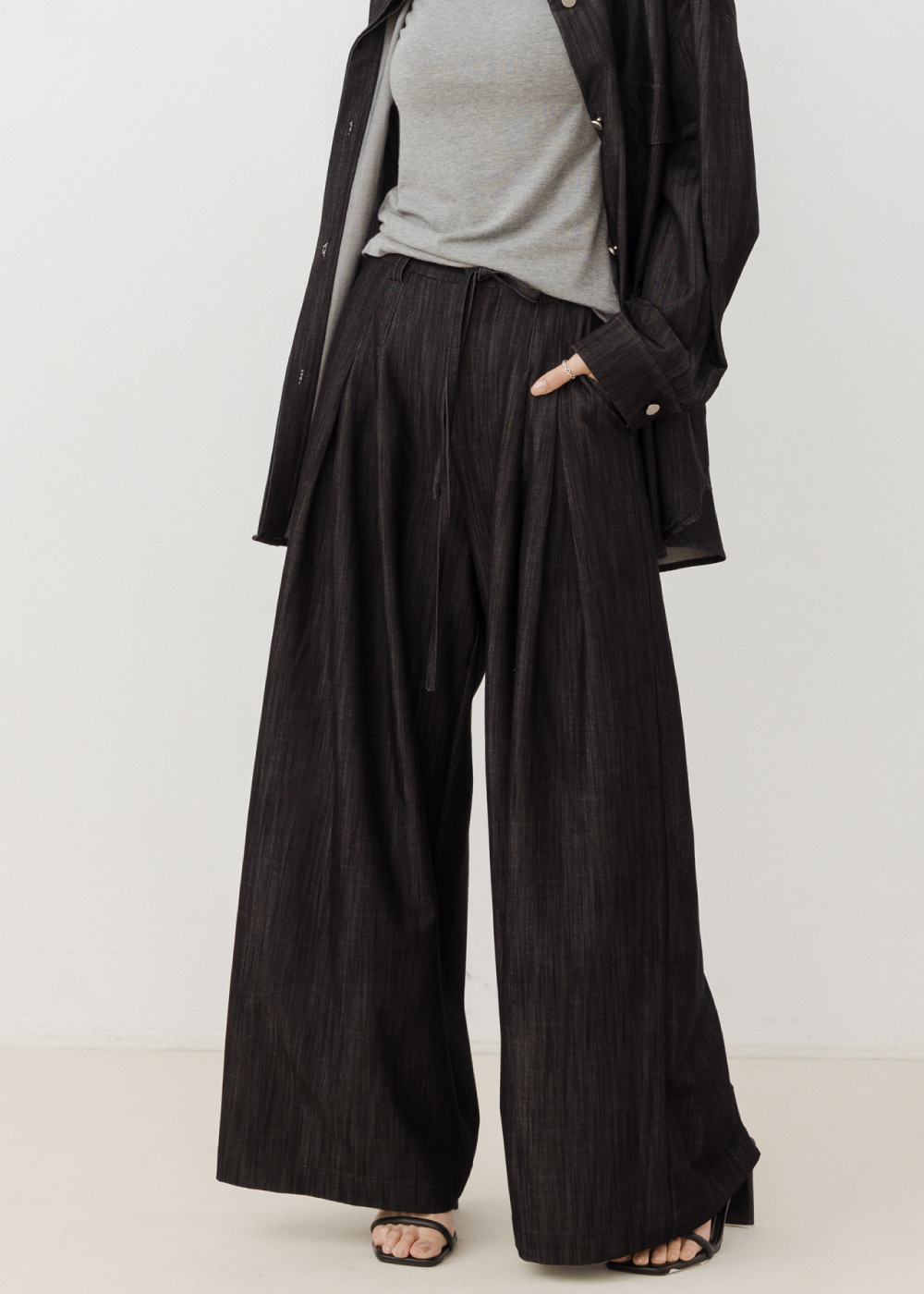 天絲棉料高級感長褲