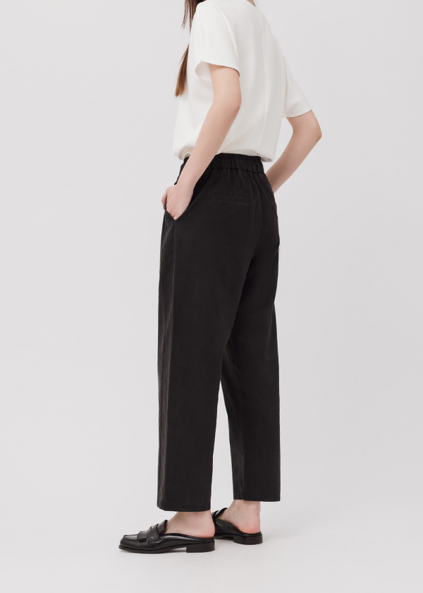 輕盈滑順天絲棉錐形褲