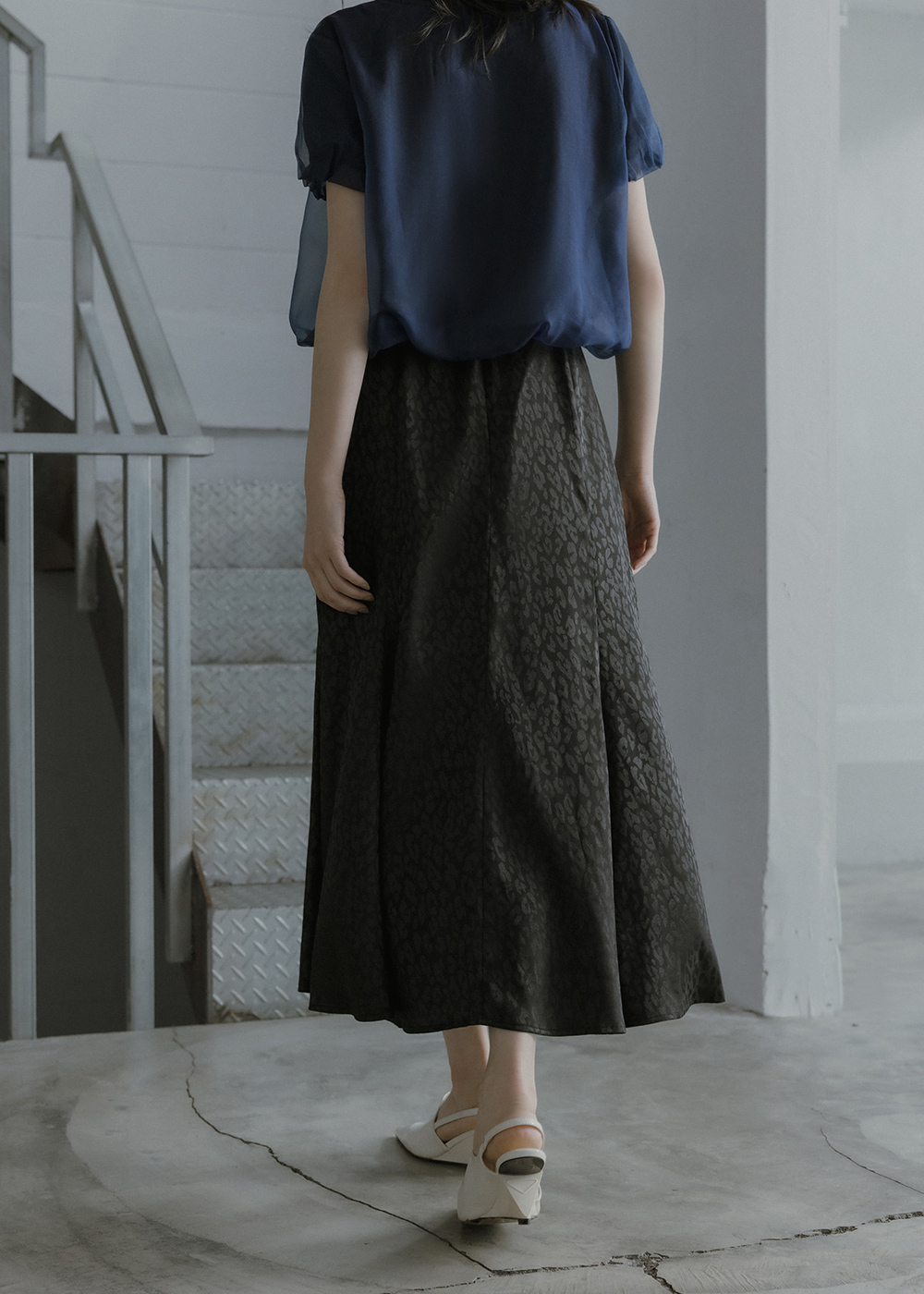 低調奢華微光澤感豹紋魚尾裙