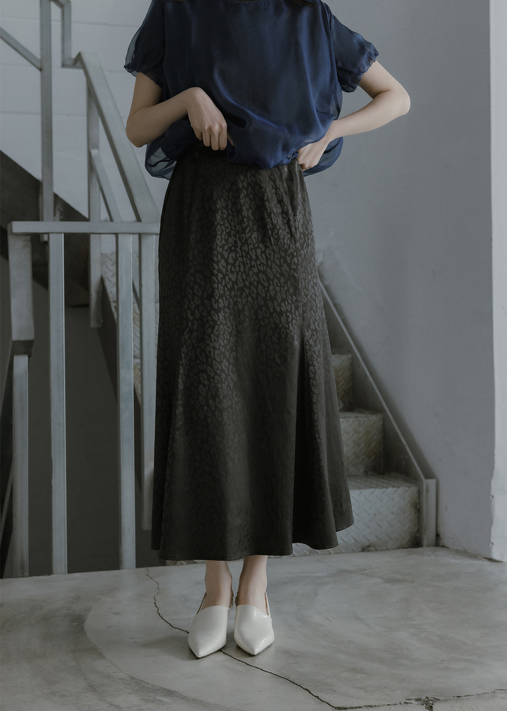 低調奢華微光澤感豹紋魚尾裙