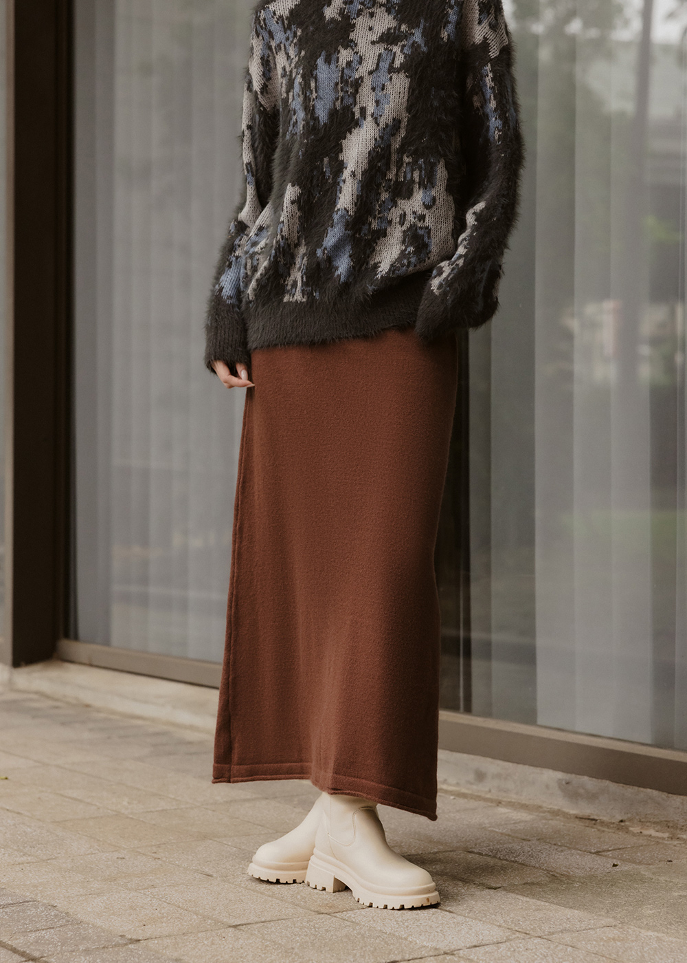 下擺捲邊設計A字針織長裙