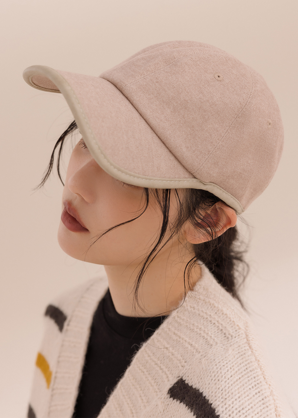 絨面皮革滾邊棒球帽